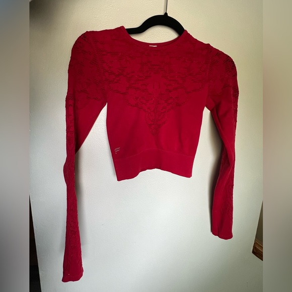 Fabletics set in dark red color. - Picture 2 of 4